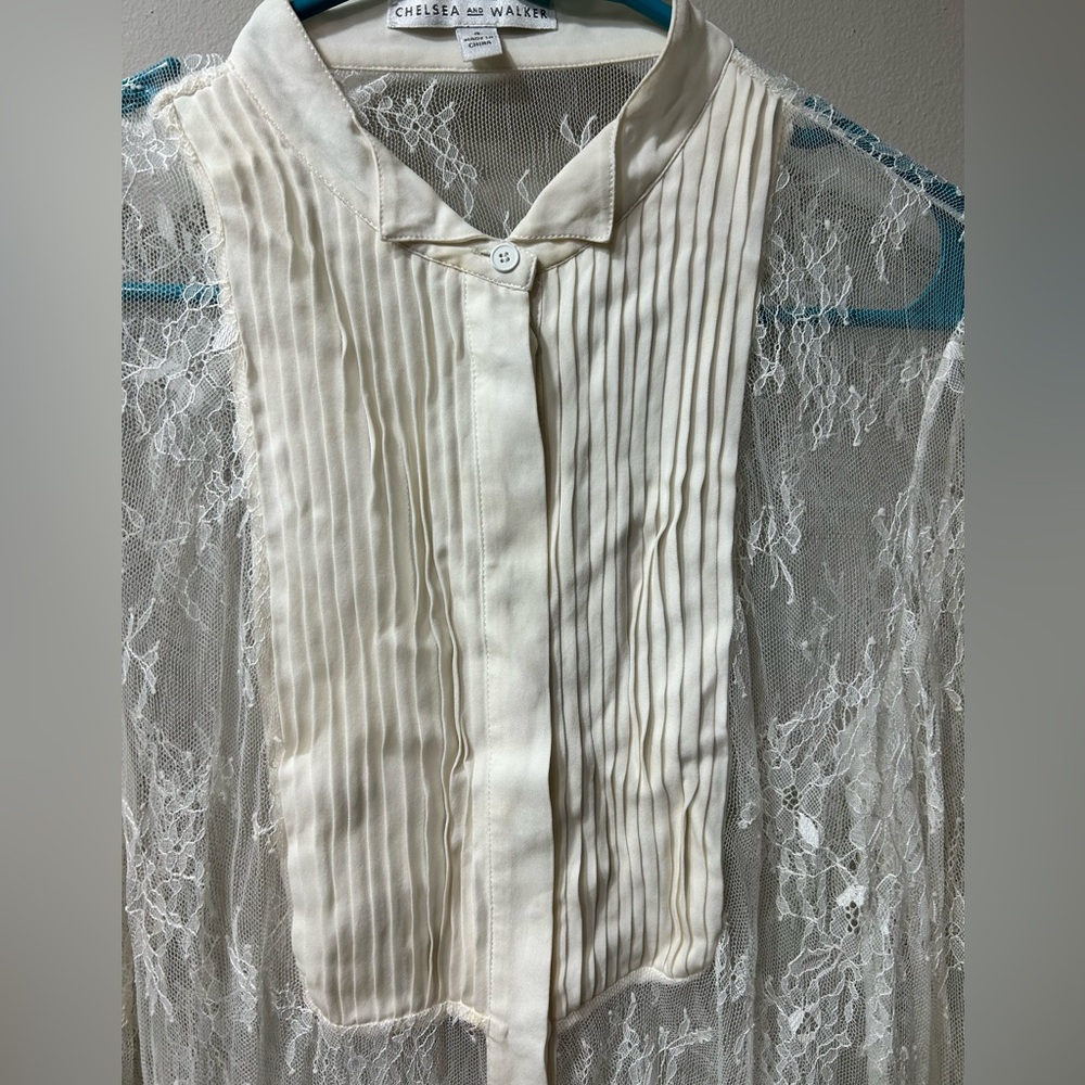 Chelsea and Walker long sleeve Shirt Size 8